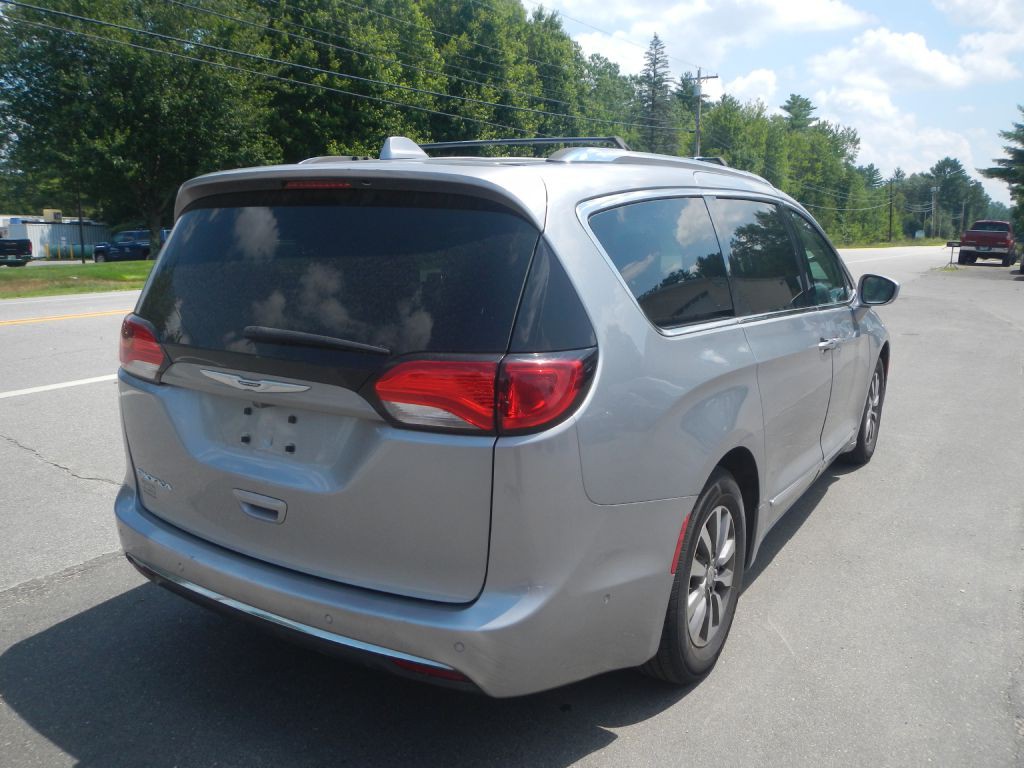 2019 Chrysler Pacifica Image 8