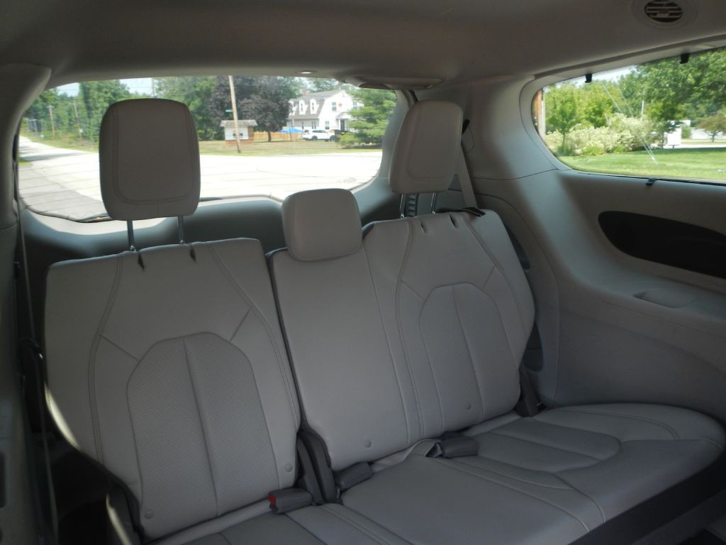 2019 Chrysler Pacifica Image 10