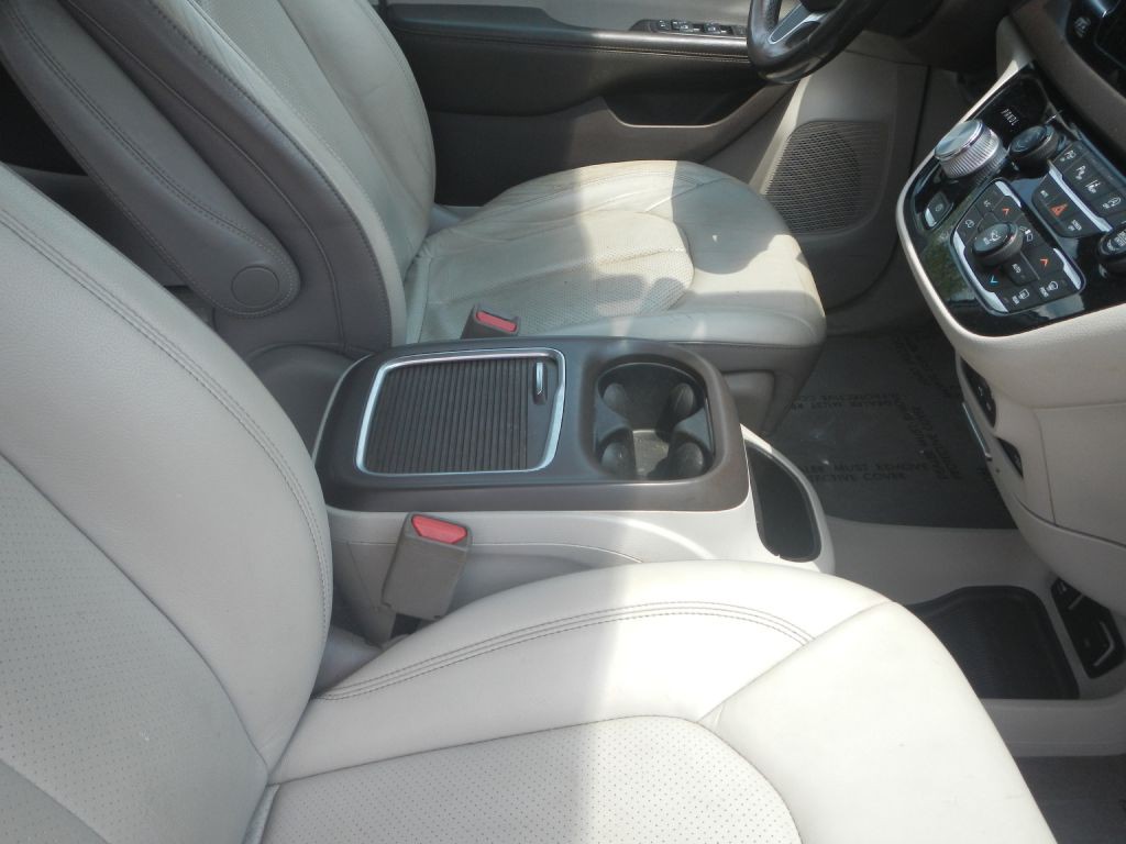 2019 Chrysler Pacifica Image 26