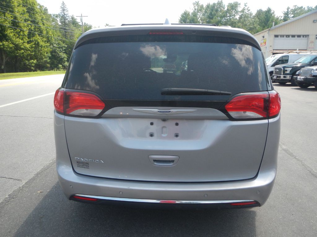 2019 Chrysler Pacifica Image 35