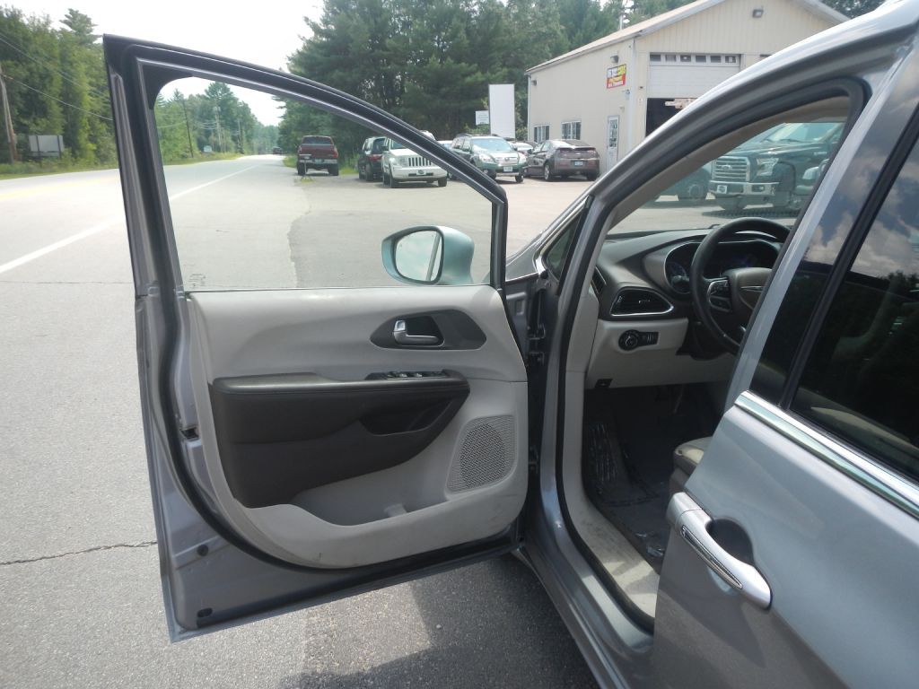 2019 Chrysler Pacifica Image 51