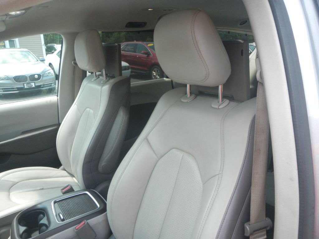 2019 Chrysler Pacifica Image 53