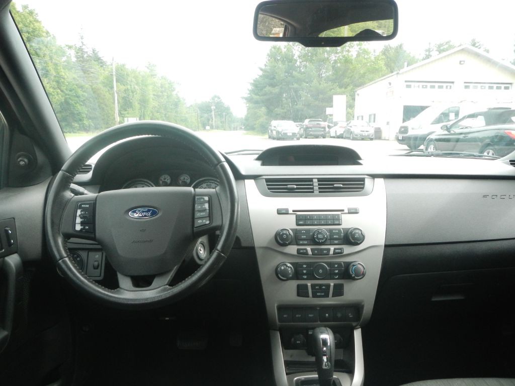 2010 Ford Focus Image 42
