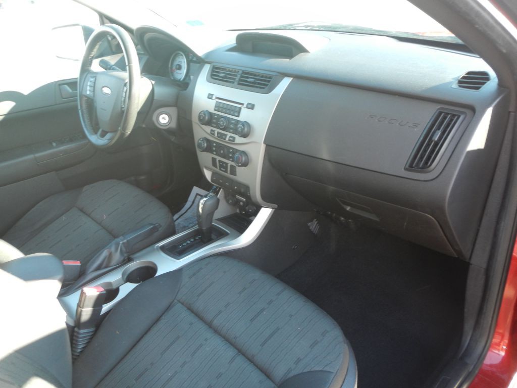 2010 Ford Focus Image 10