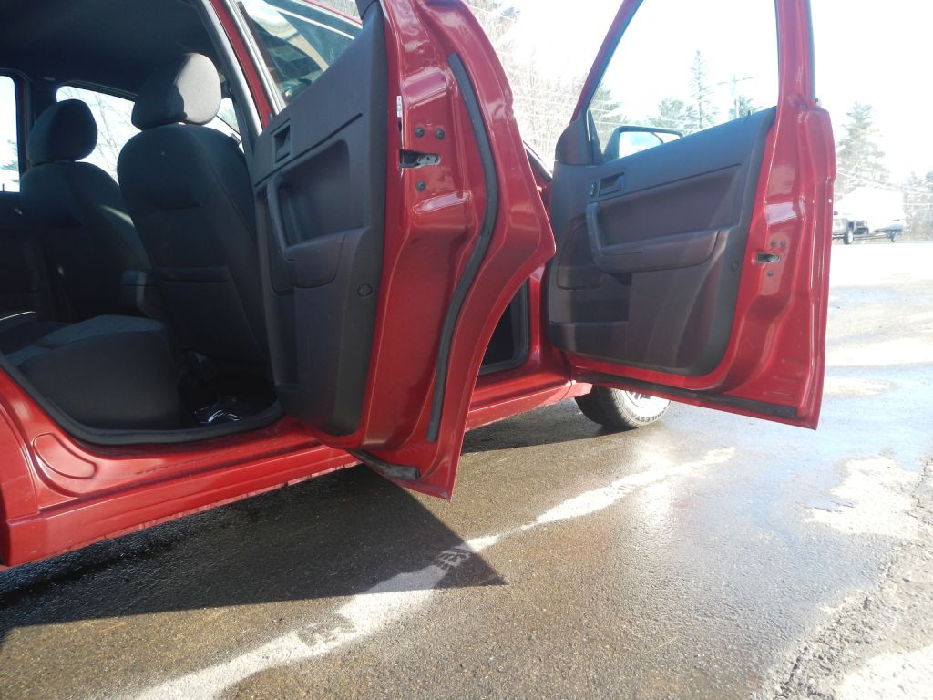 2010 Ford Focus Image 16