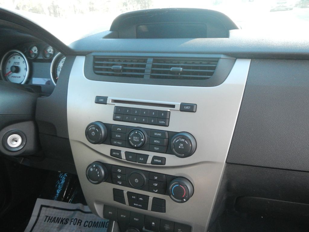 2010 Ford Focus Image 20