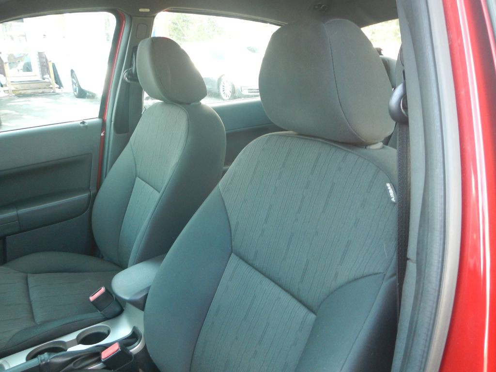 2010 Ford Focus Image 46