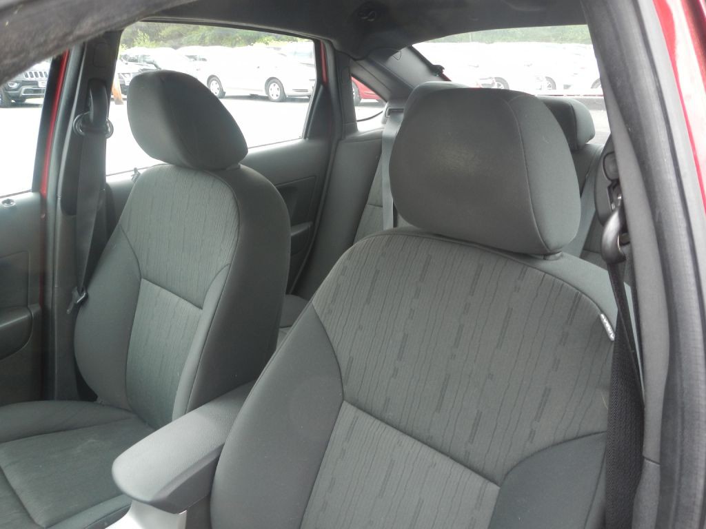 2010 Ford Focus Image 4