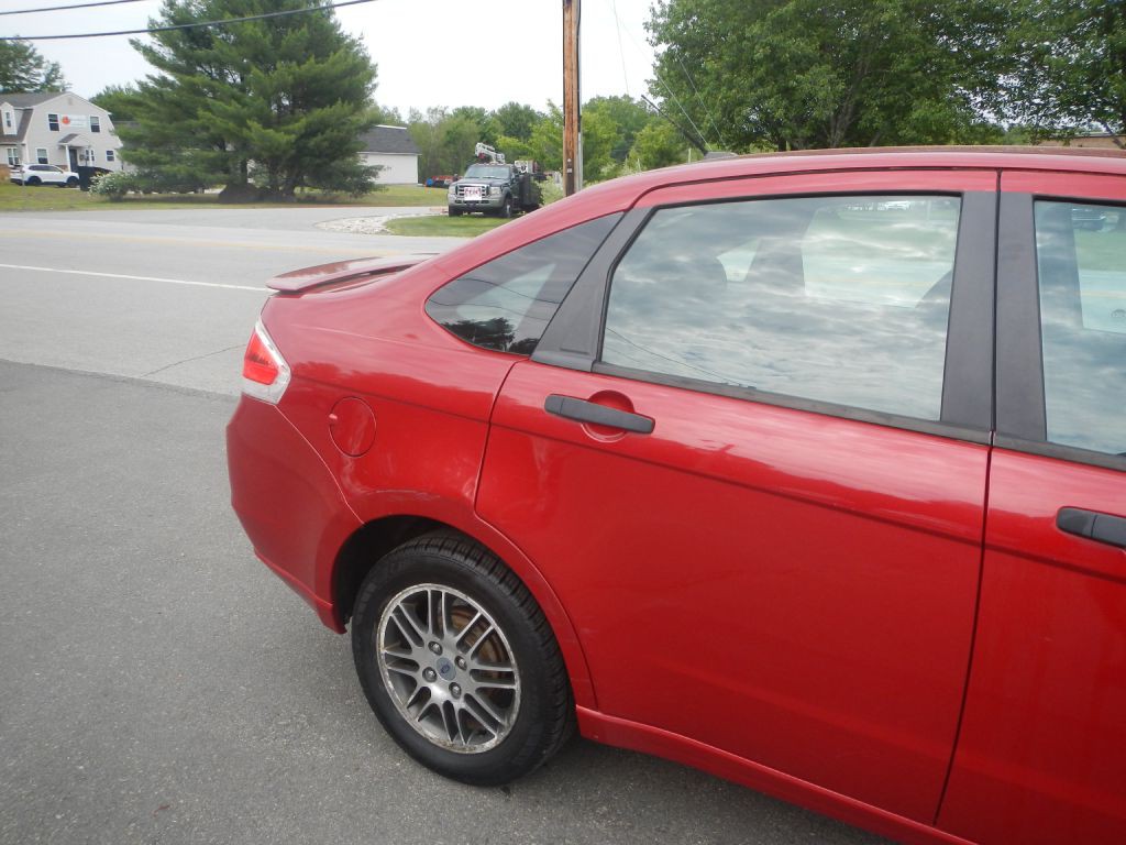 2010 Ford Focus Image 13