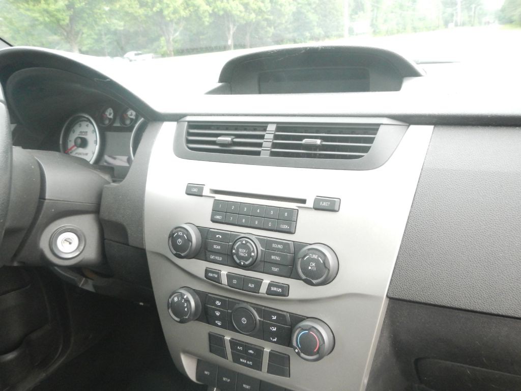 2010 Ford Focus Image 22