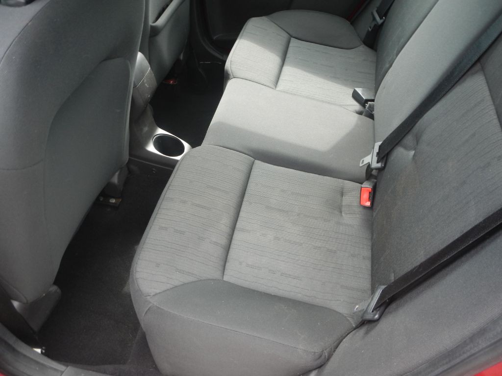 2010 Ford Focus Image 39