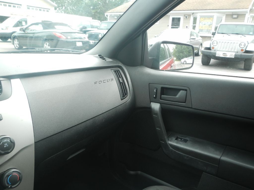 2010 Ford Focus Image 47