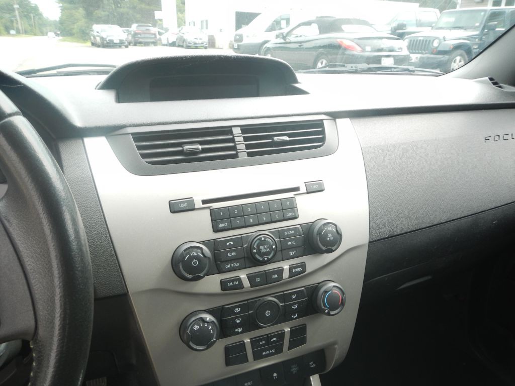 2010 Ford Focus Image 48