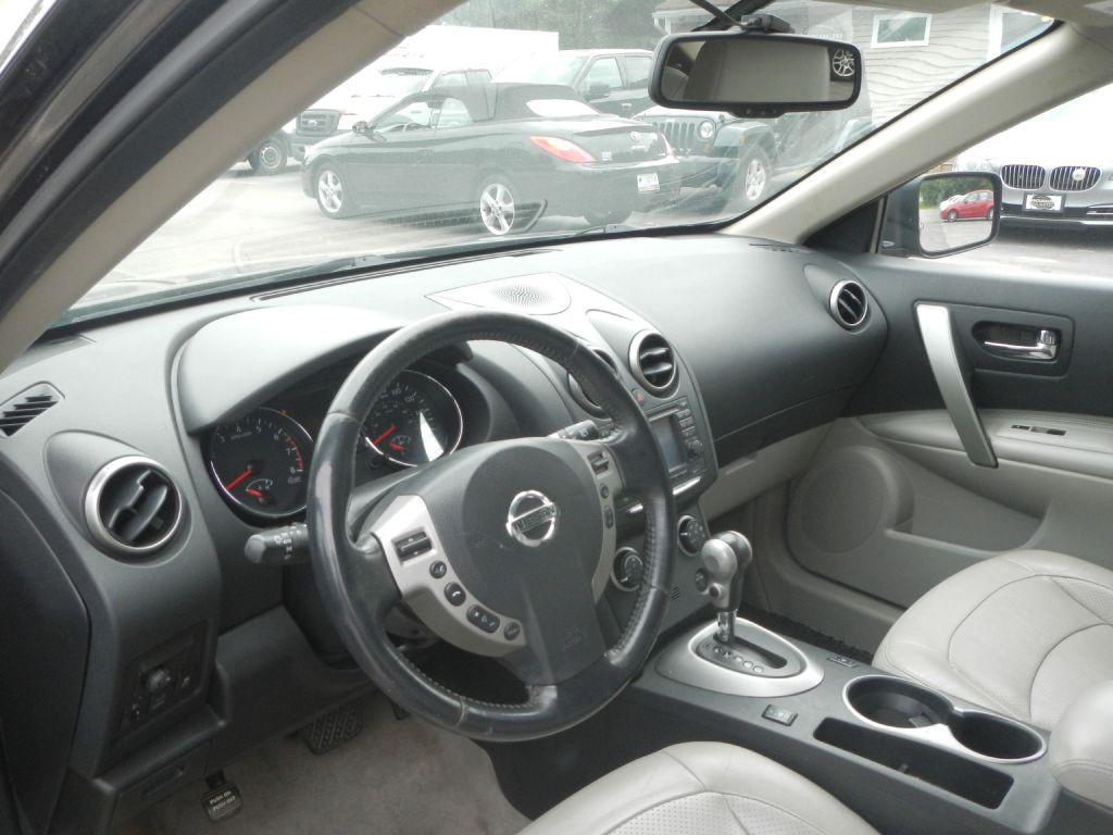 2011 Nissan Rogue Image 3