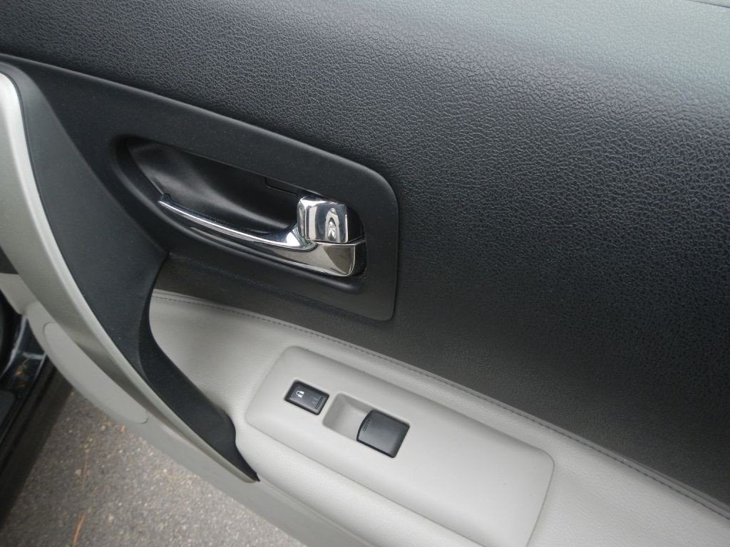 2011 Nissan Rogue Image 17