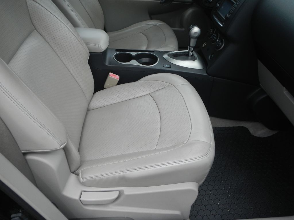 2011 Nissan Rogue Image 18