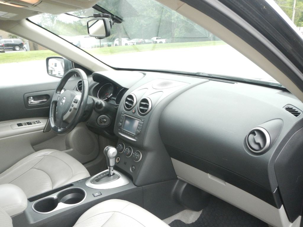 2011 Nissan Rogue Image 21