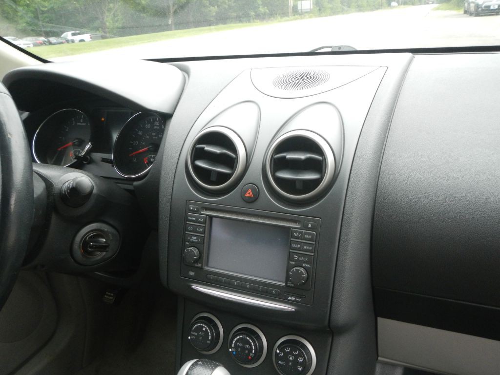 2011 Nissan Rogue Image 23