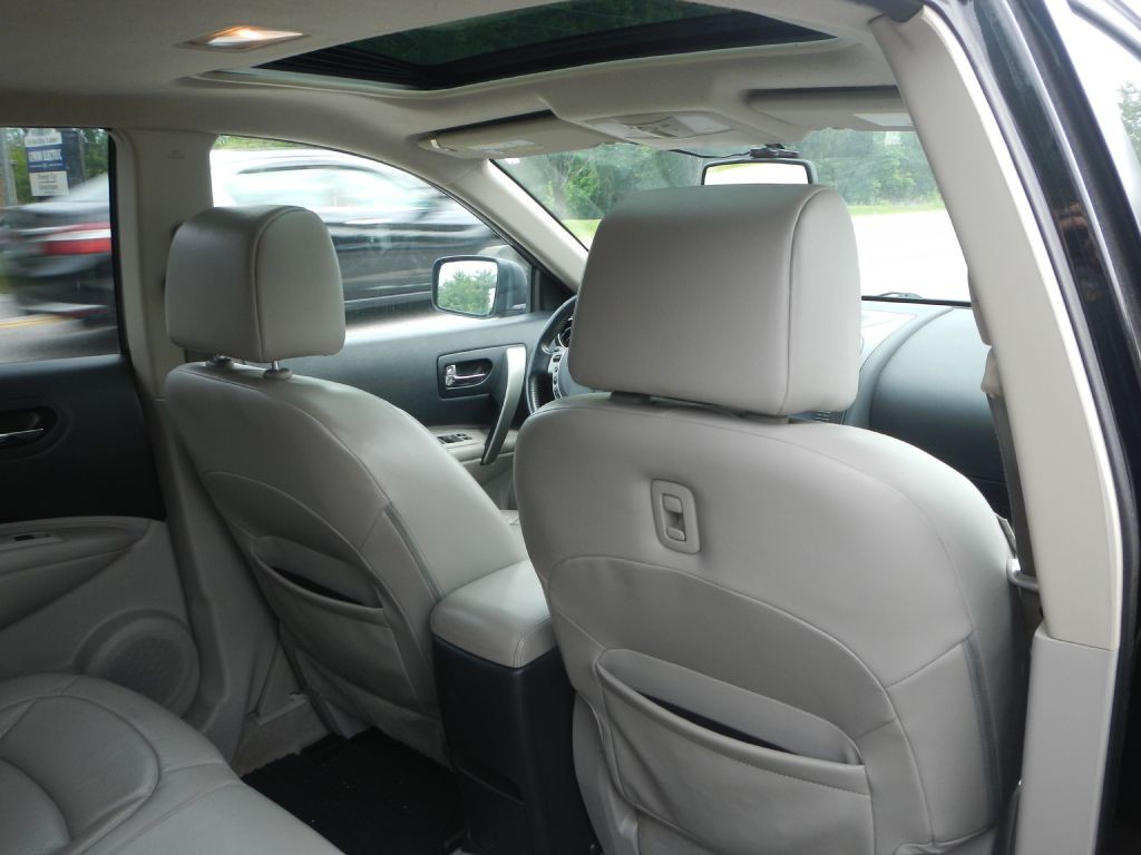 2011 Nissan Rogue Image 26