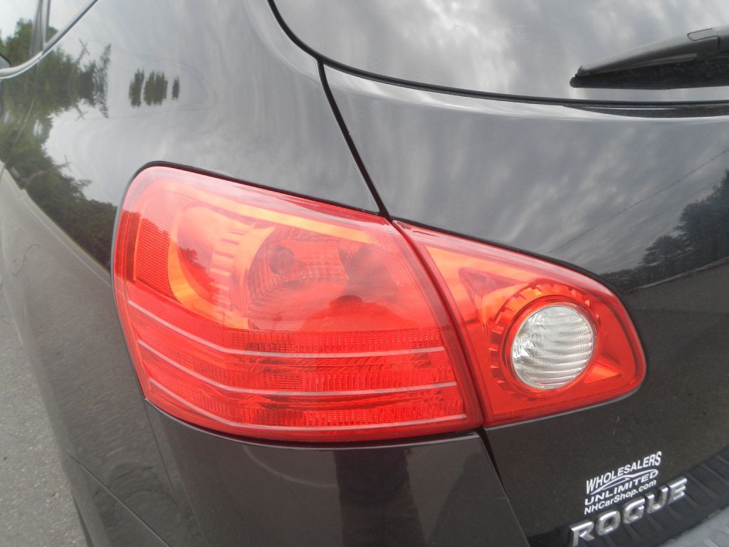 2011 Nissan Rogue Image 32