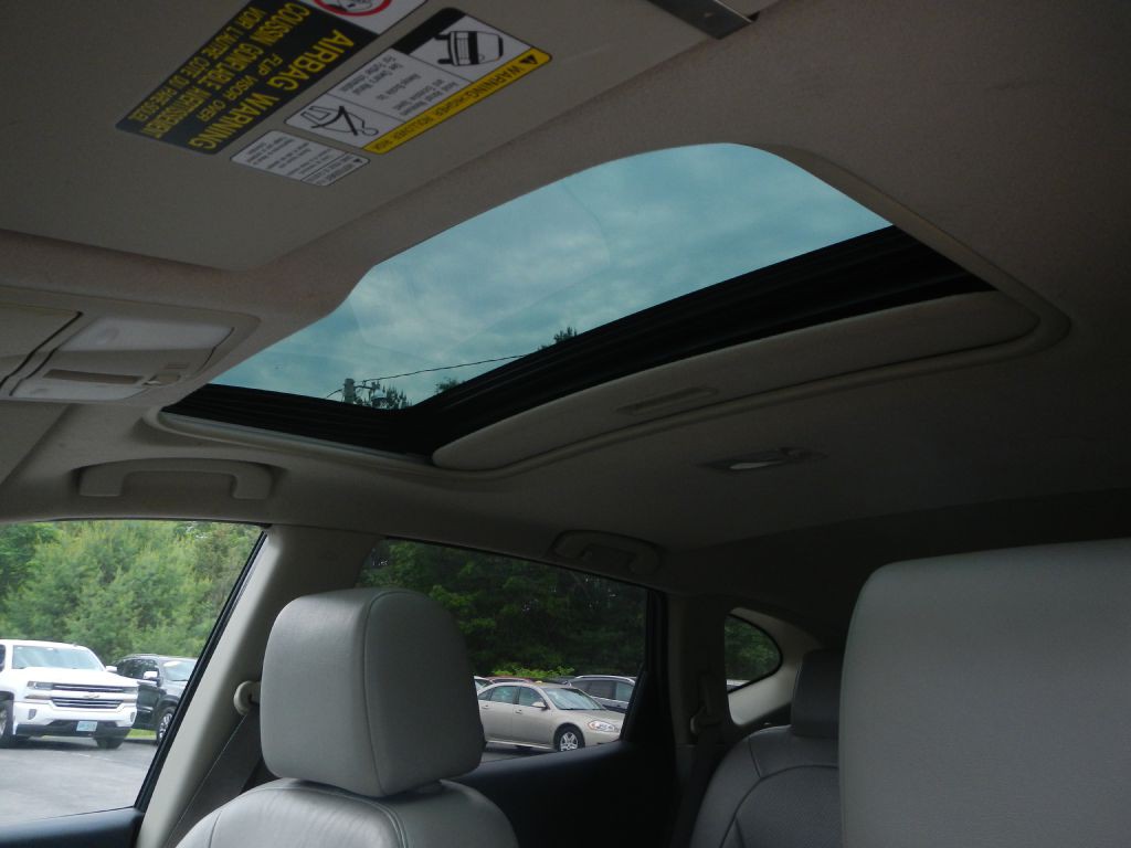 2011 Nissan Rogue Image 48