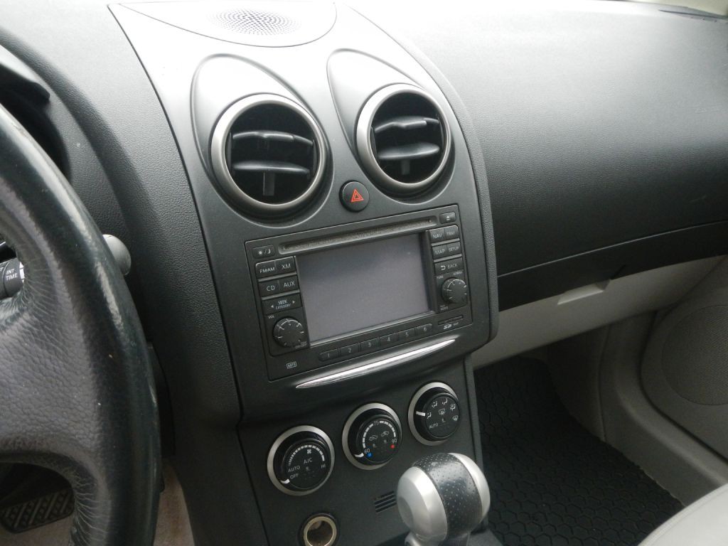 2011 Nissan Rogue Image 50