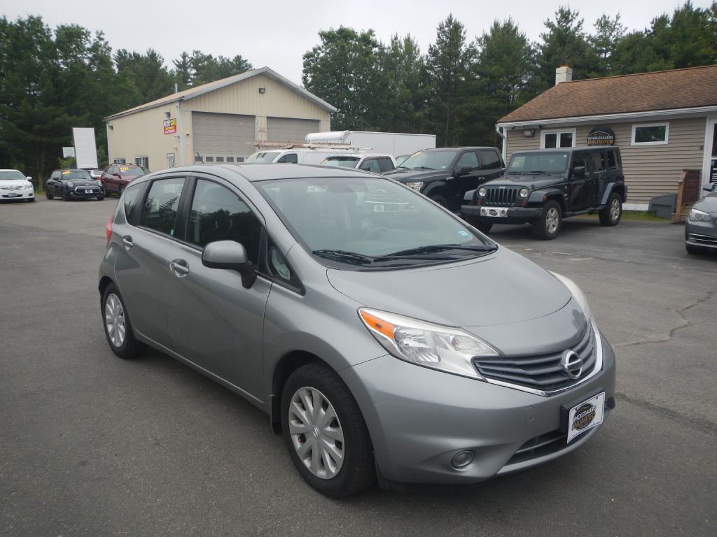 2014 Nissan Versa Image 2