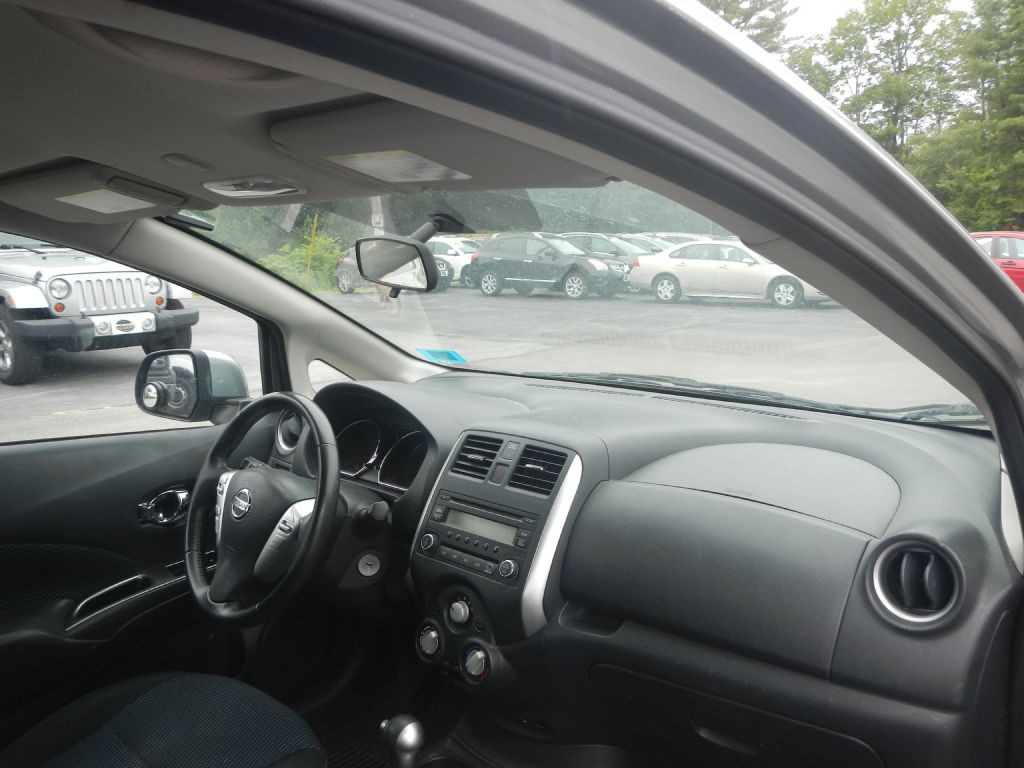 2014 Nissan Versa Image 4