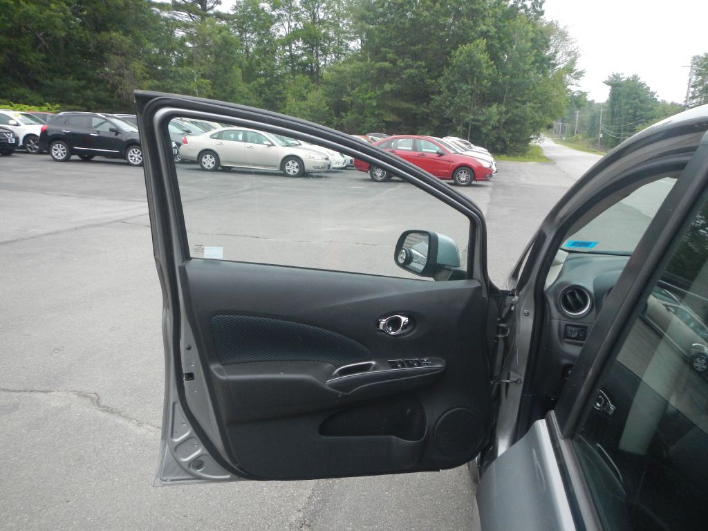 2014 Nissan Versa Image 17