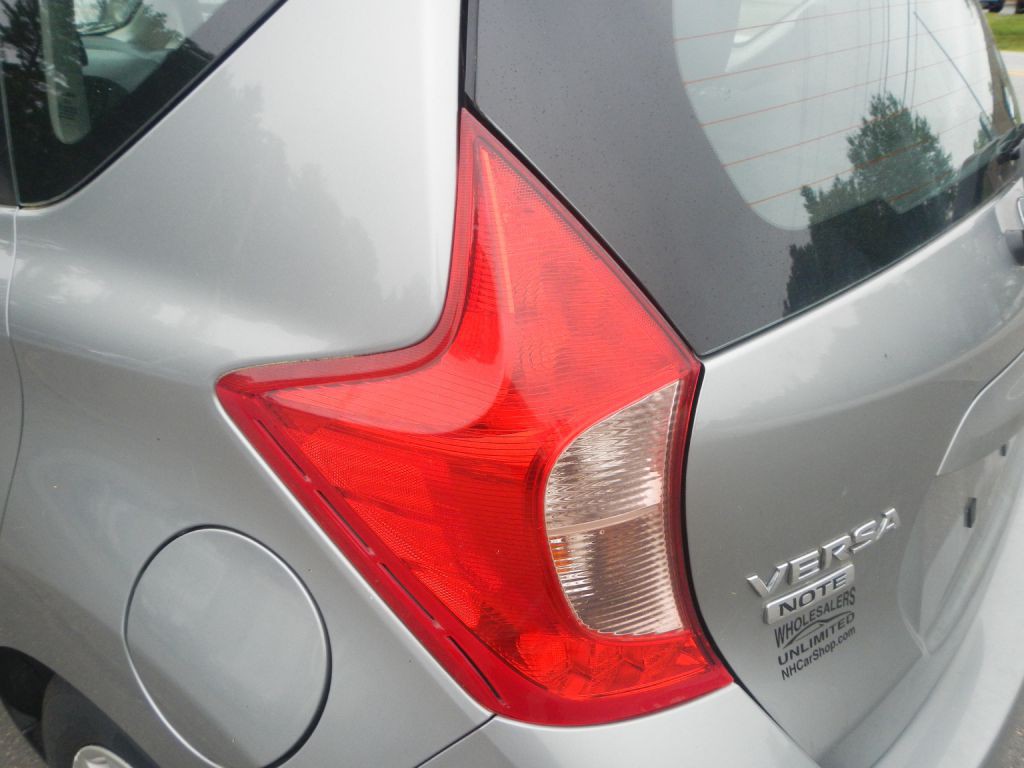 2014 Nissan Versa Image 28