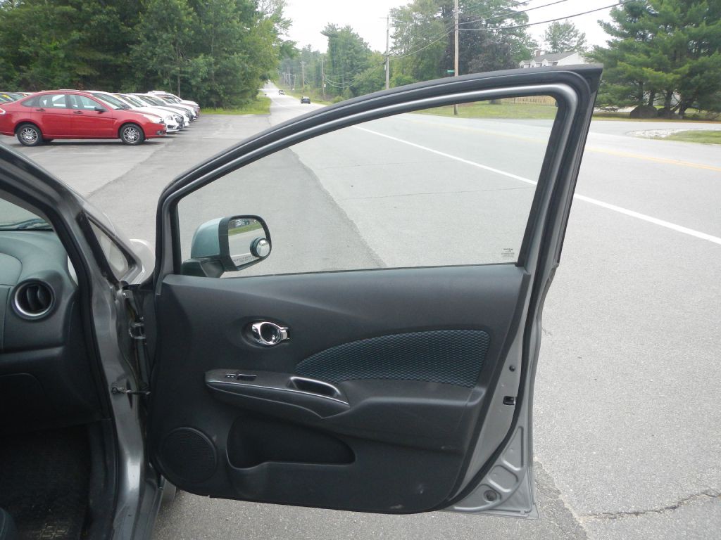 2014 Nissan Versa Image 43