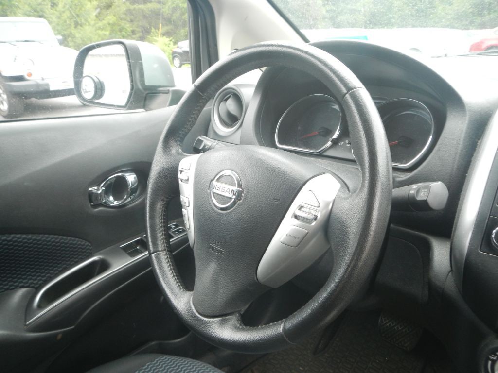 2014 Nissan Versa Image 46