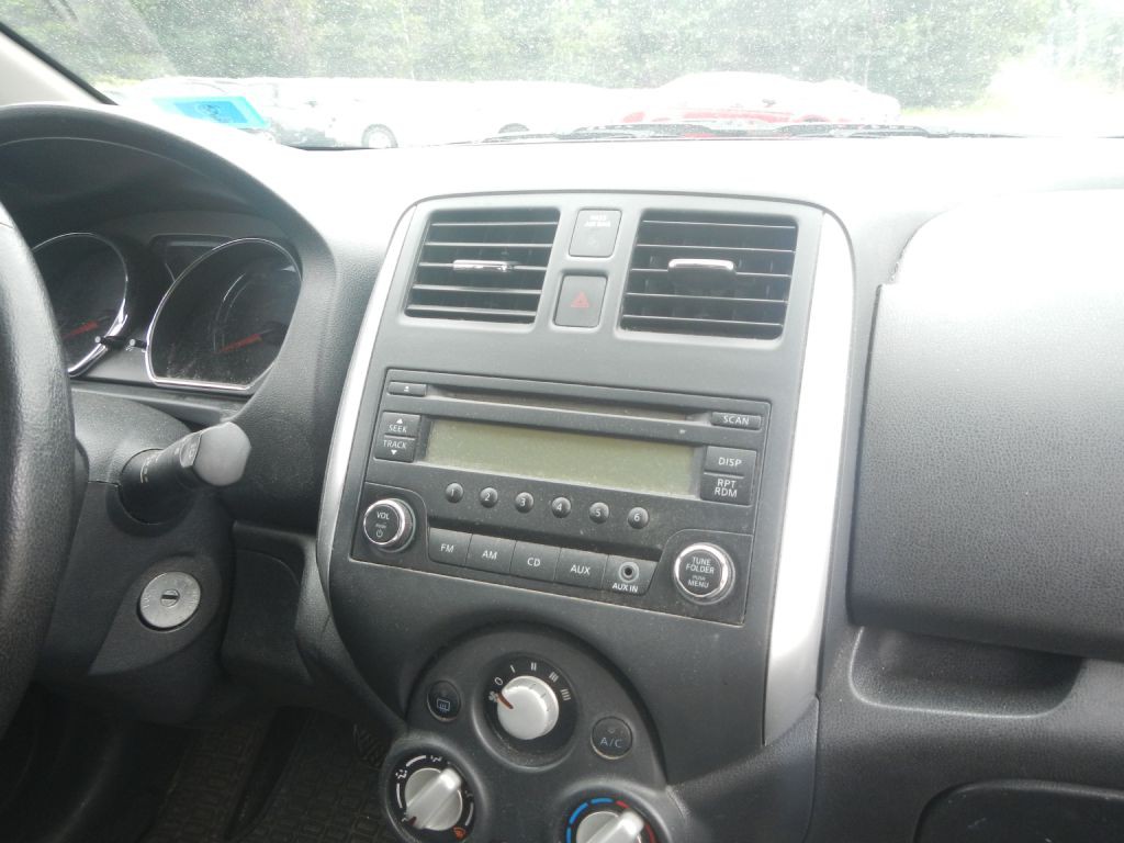 2014 Nissan Versa Image 47