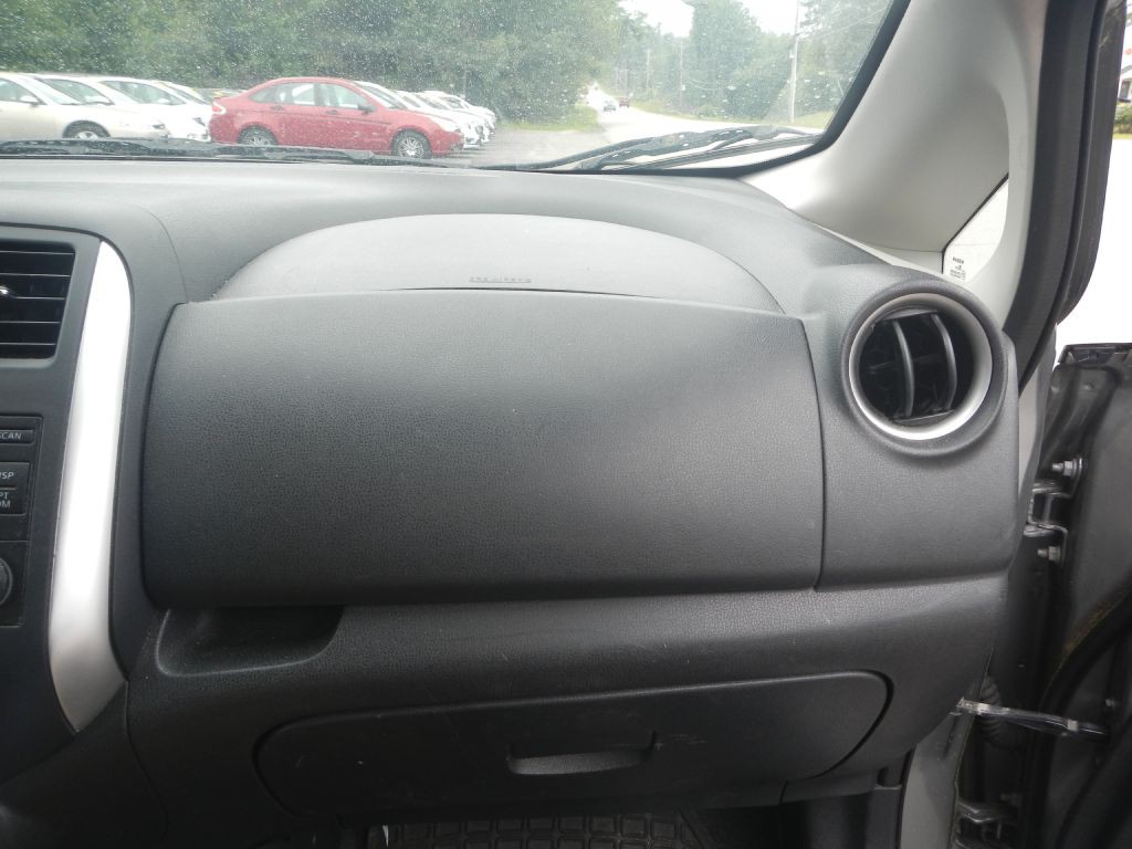 2014 Nissan Versa Image 48