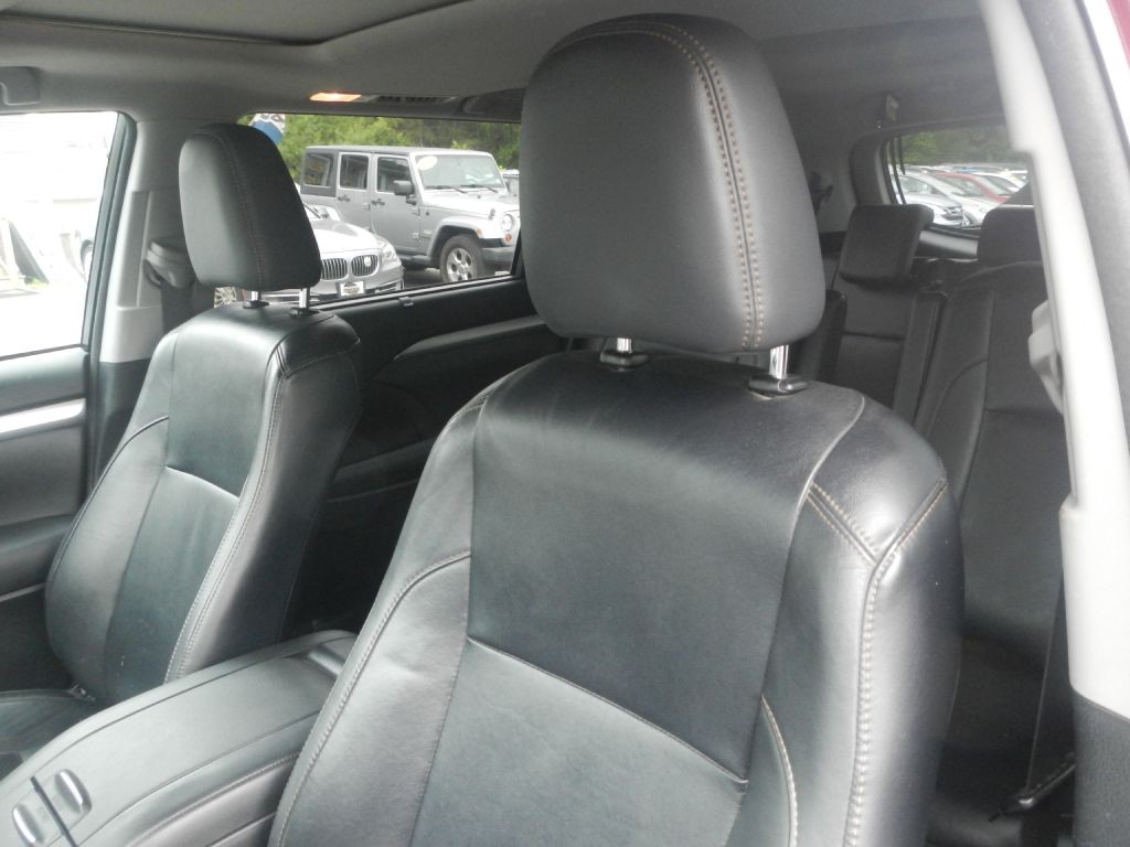2014 Toyota Highlander Image 4