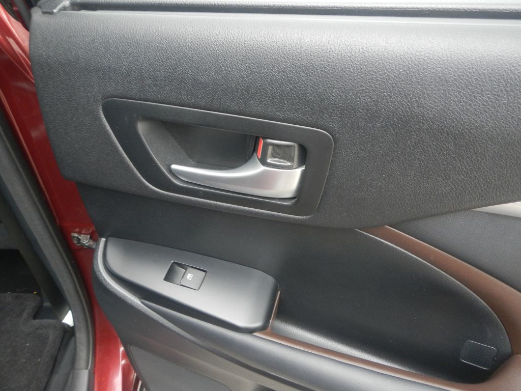 2014 Toyota Highlander Image 30