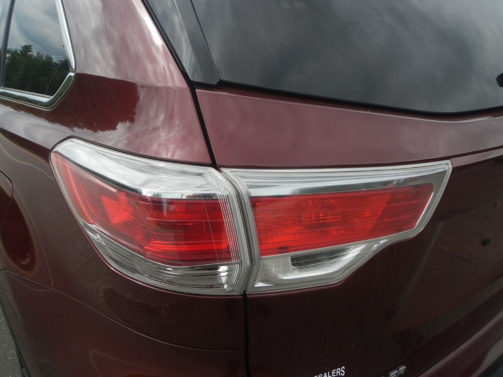 2014 Toyota Highlander Image 38