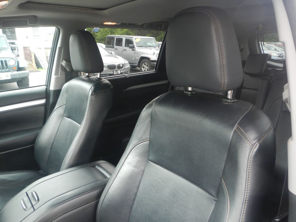 2014 Toyota Highlander Image 59