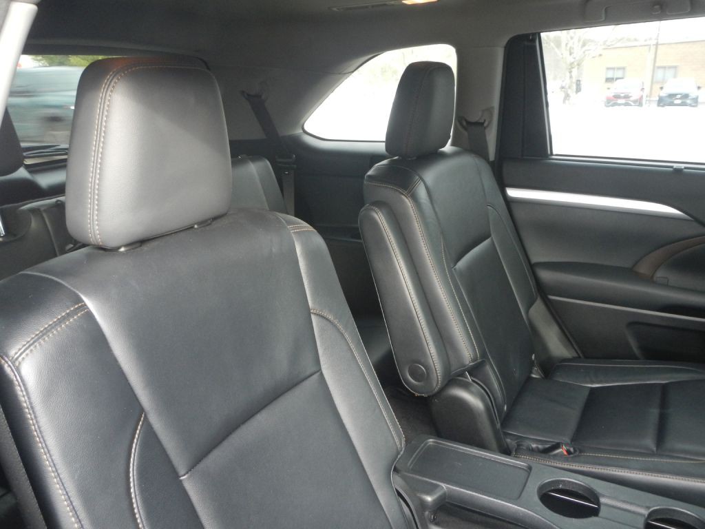 2014 Toyota Highlander Image 5