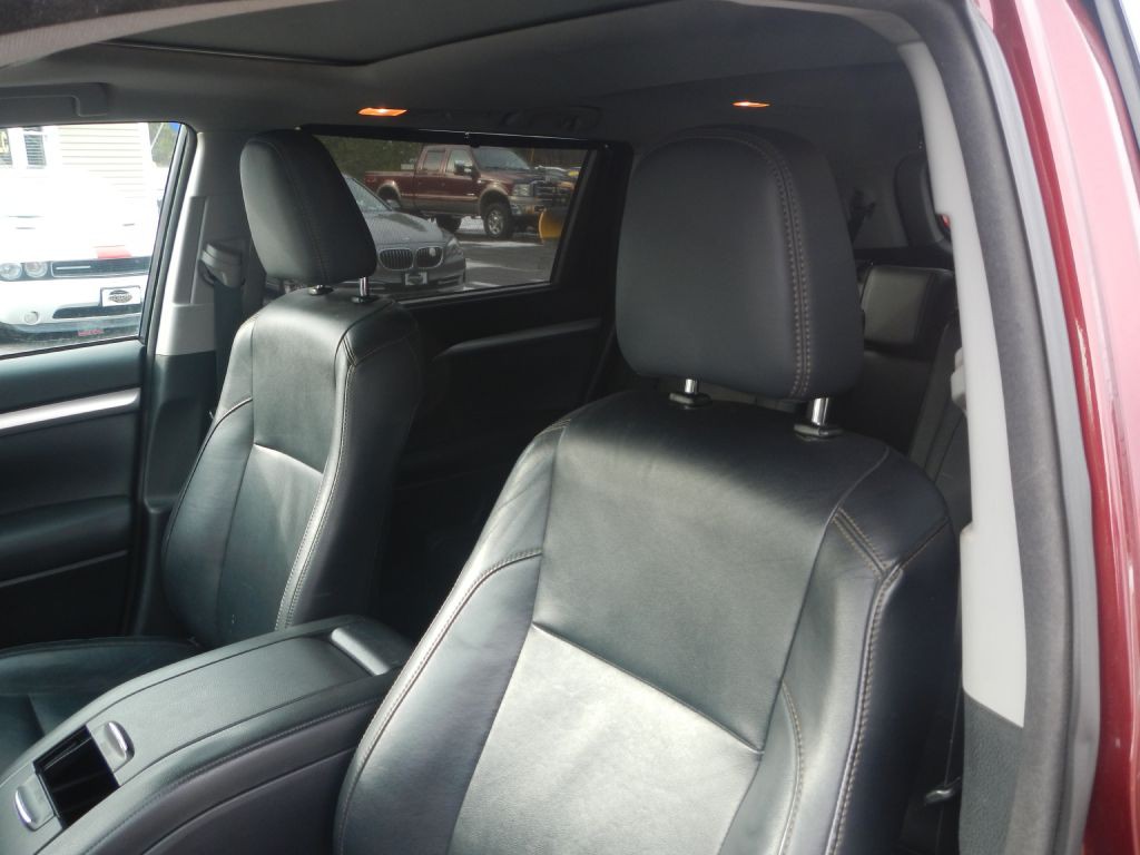 2014 Toyota Highlander Image 11
