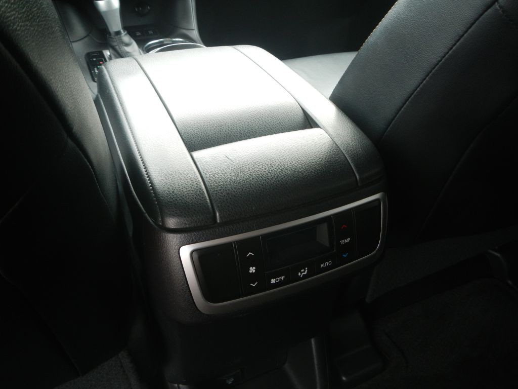 2014 Toyota Highlander Image 50
