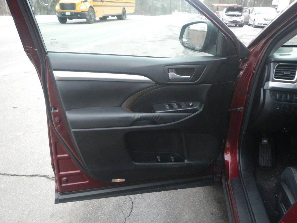 2014 Toyota Highlander Image 52