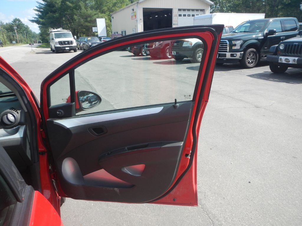 2014 Chevrolet Spark Image 18