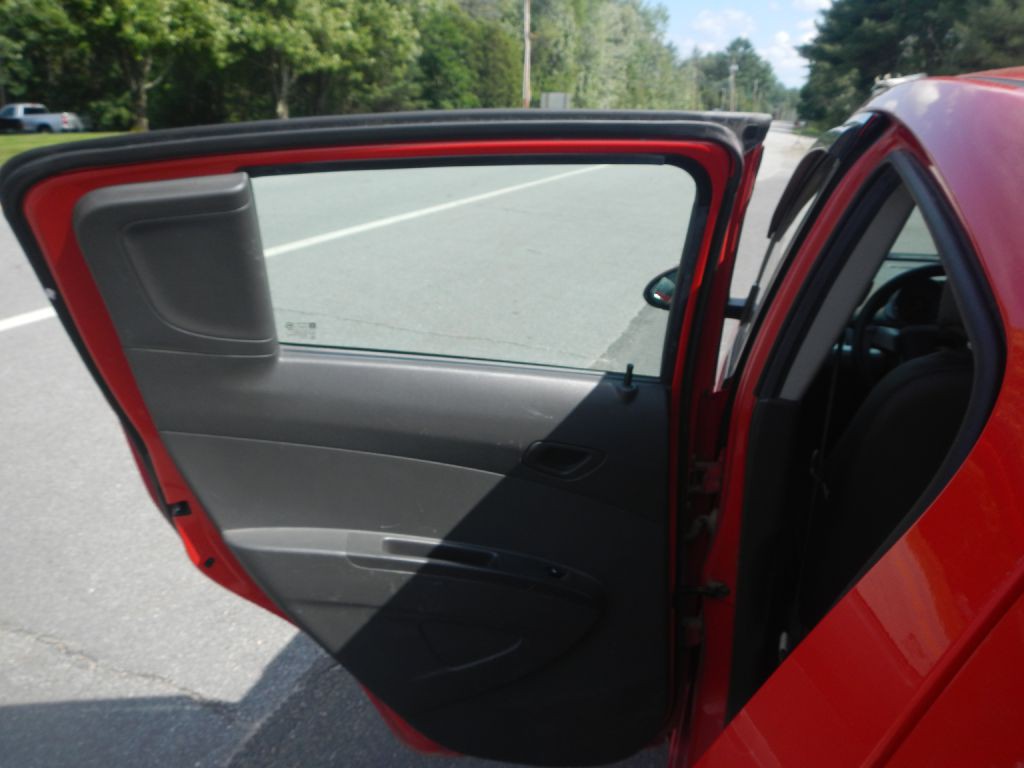 2014 Chevrolet Spark Image 40