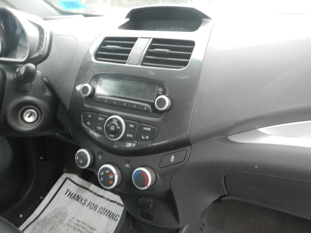 2014 Chevrolet Spark Image 24