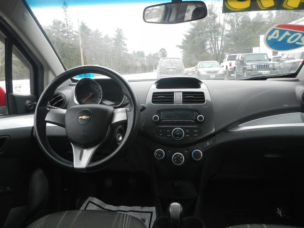 2014 Chevrolet Spark Image 30