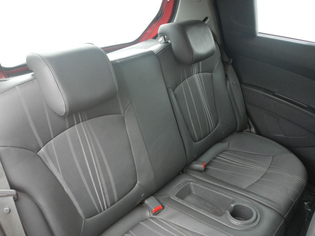 2014 Chevrolet Spark Image 32