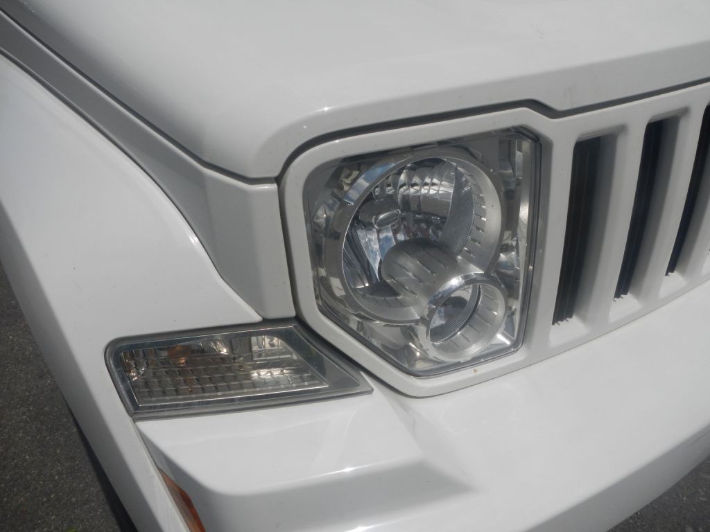 2008 Jeep Liberty Image 12
