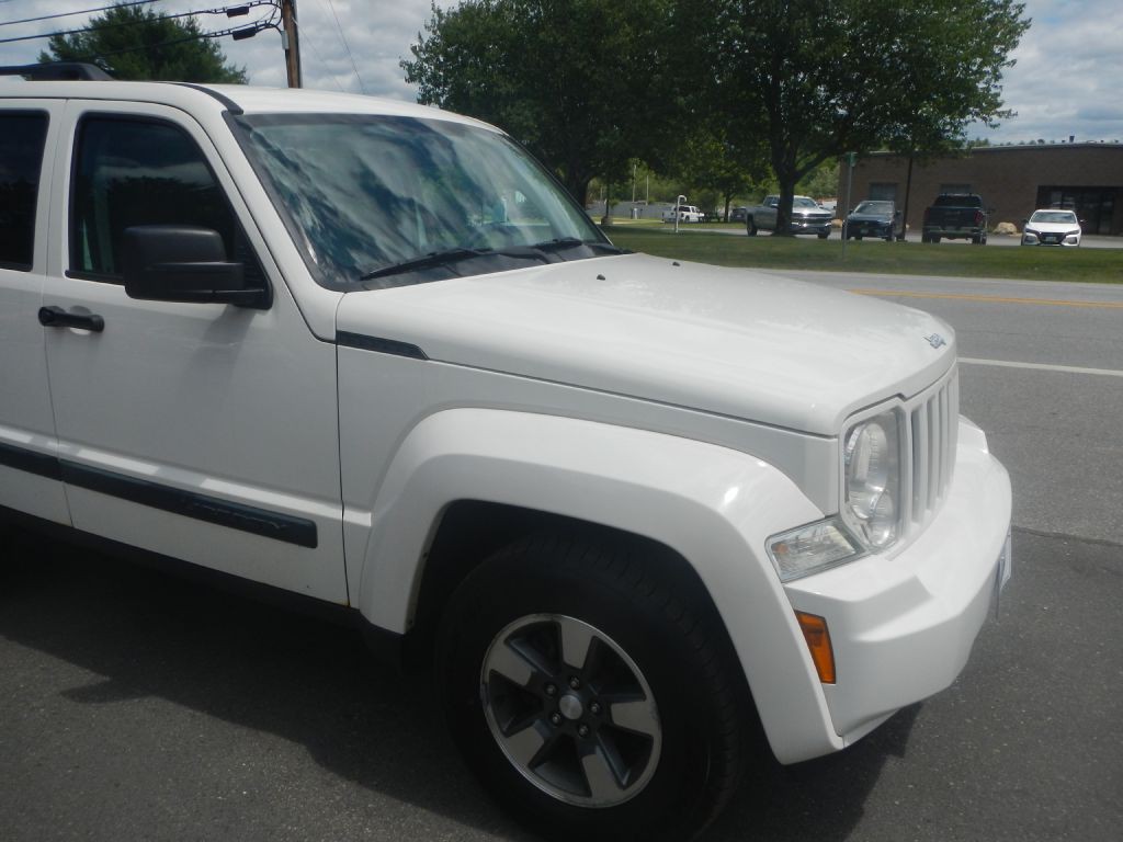 2008 Jeep Liberty Image 13