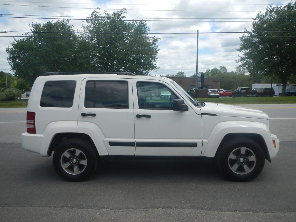 2008 Jeep Liberty Image 15